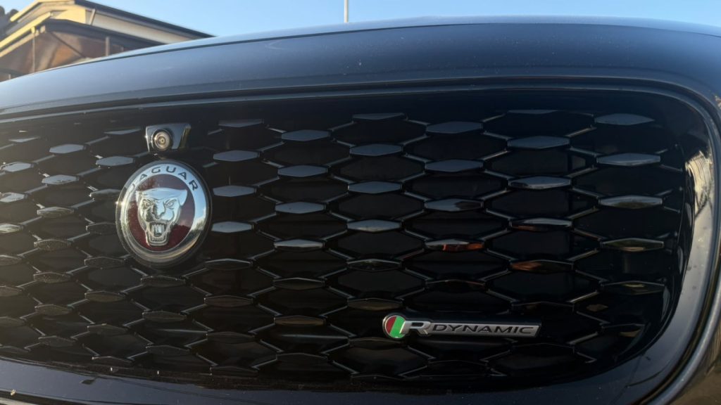 JAGUAR E-Pace P300E / Plugin / R-Dynamic / 1.5 de 300cv ! – foto 17