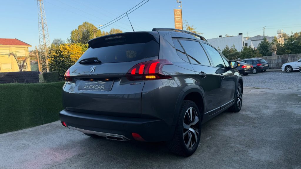 Peugeot 2008 1.2 PureTech /130cv/ GT Line / Cx. Automática – foto 18
