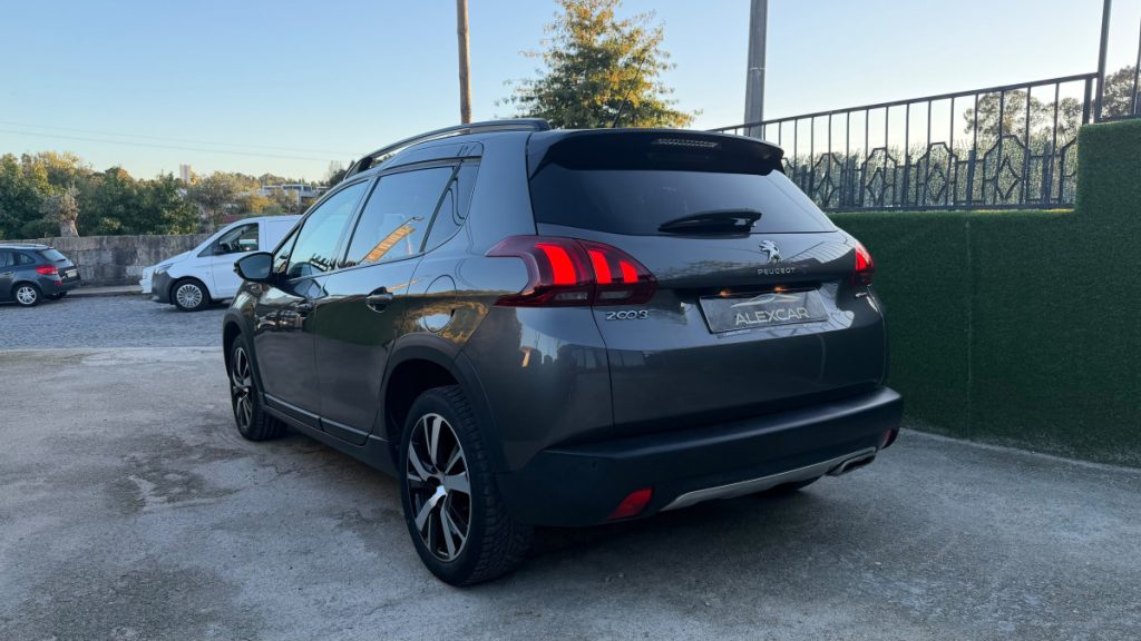 Peugeot 2008 1.2 PureTech /130cv/ GT Line / Cx. Automática – foto 6