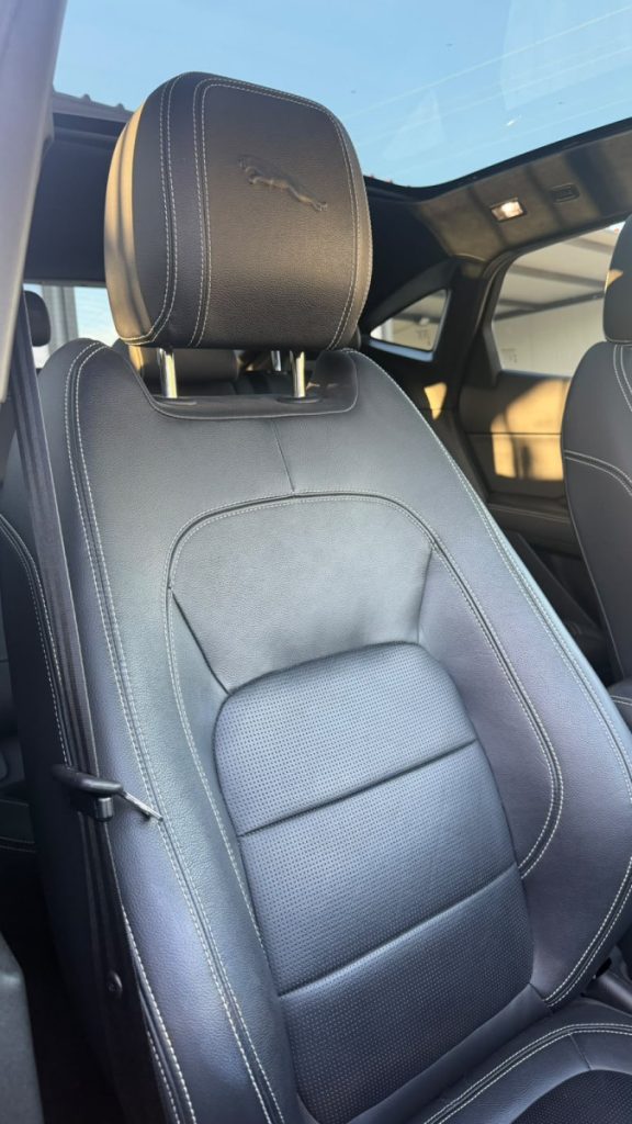 JAGUAR E-Pace P300E / Plugin / R-Dynamic / 1.5 de 300cv ! – foto 6