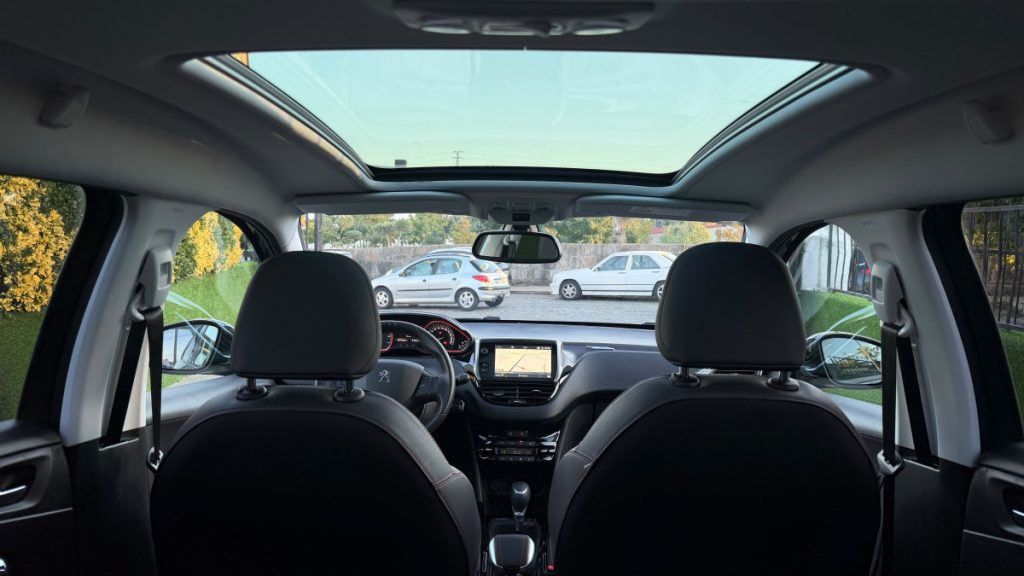 Peugeot 2008 1.2 PureTech /130cv/ GT Line / Cx. Automática – foto 7