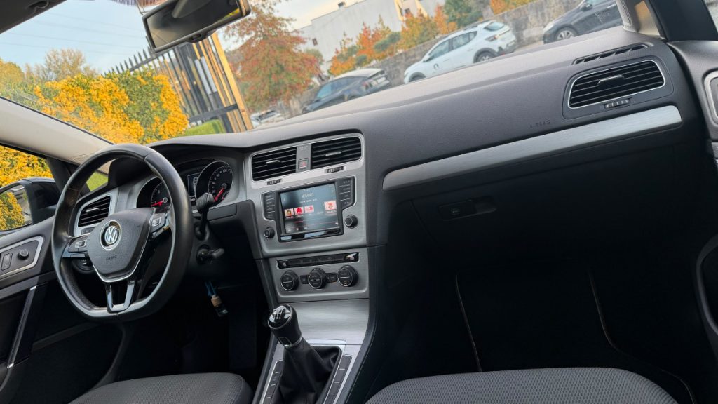 VW GOLF 1.6 TDi / BlueMotion – foto 8