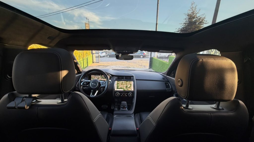 JAGUAR E-Pace P300E / Plugin / R-Dynamic / 1.5 de 300cv ! – foto 9